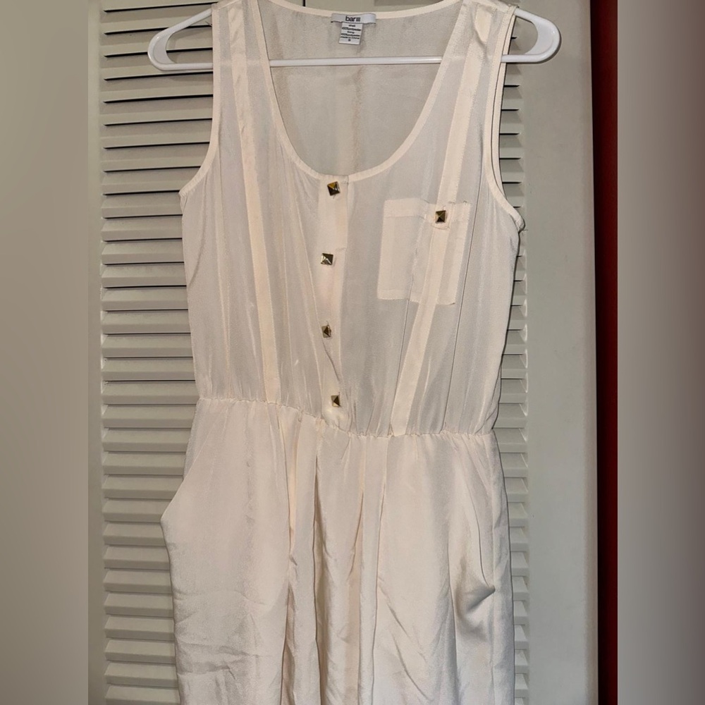 Bar III Cream dress with pockets